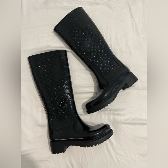 Black Louis Vuitton Tall Monogram Rainboots - Picture 3 of 8